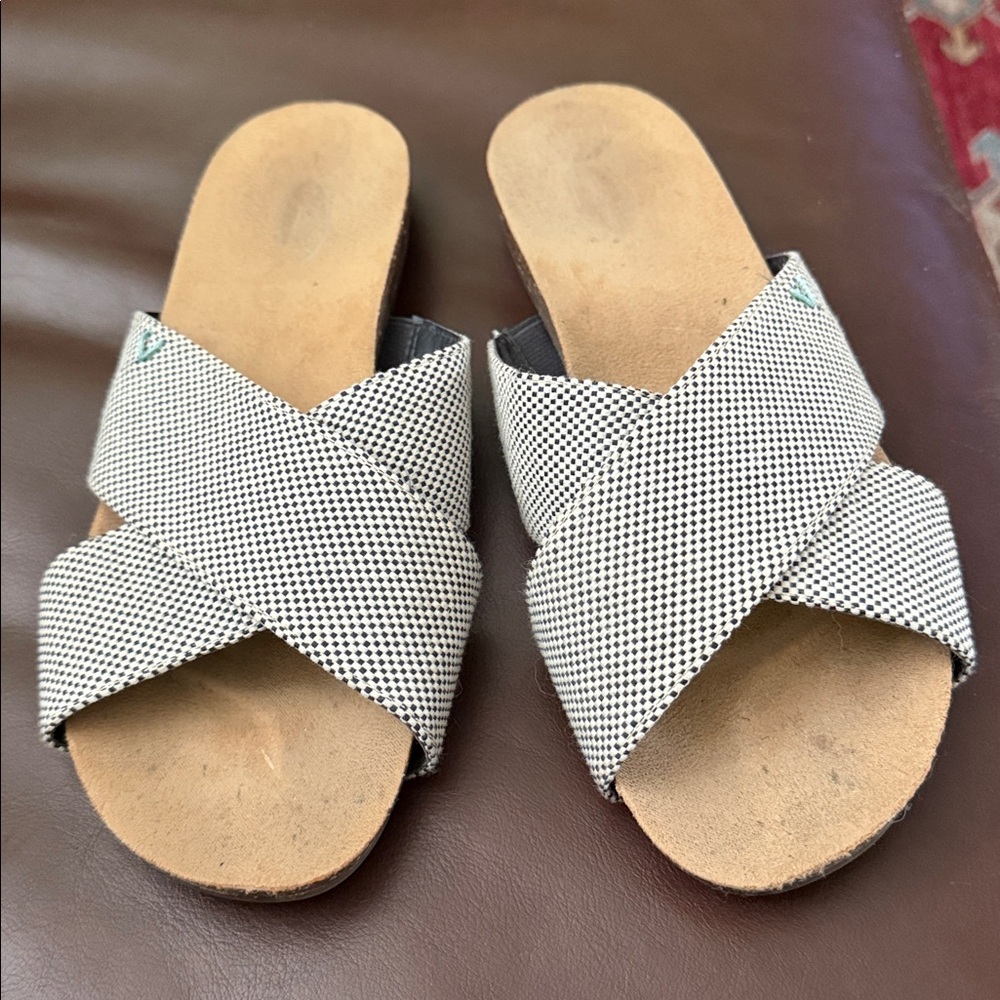 Dr. Scholl’s Crisscross Slide Sandal